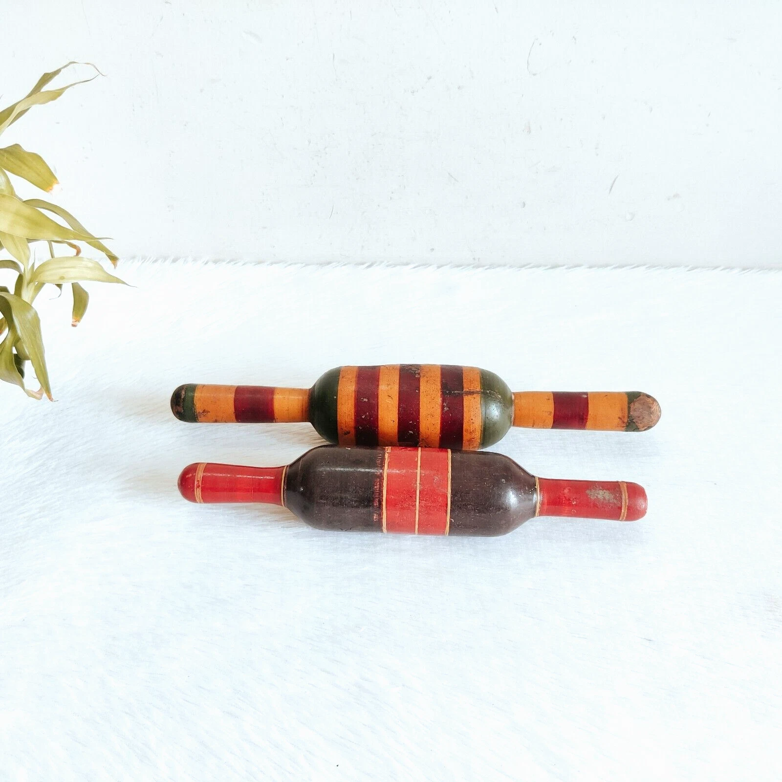 1920 Vintage Handmade Lacquered Tortilla Bread Bakers Wooden Rolling Pin 2Pc W36
Opens in a new wind