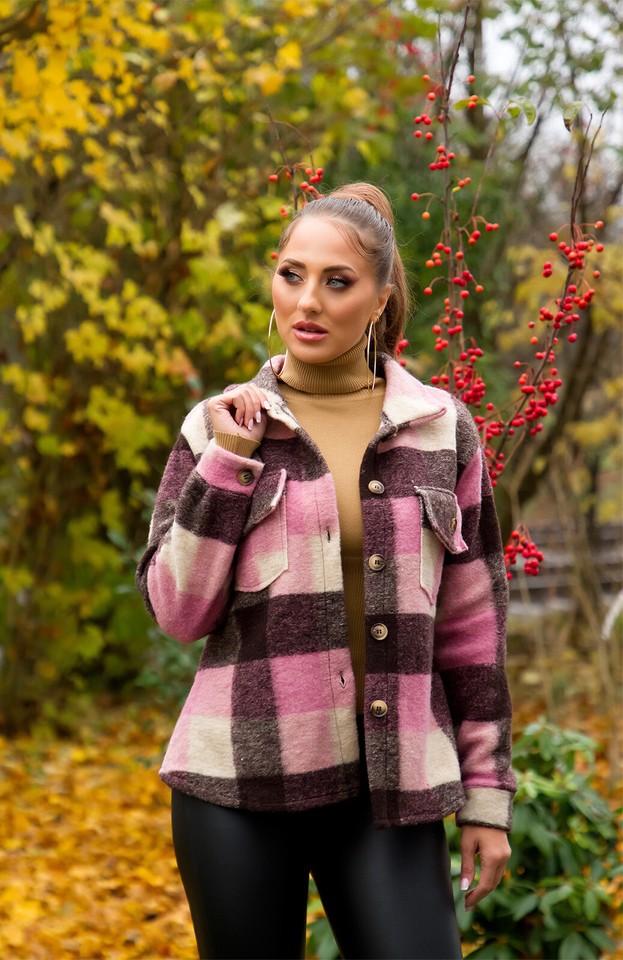 Chemise Boyfriend Rayée Femme – Col V, Manches Longues Froncées, Poche – Look Décontracté Oversize – Printemps/Été