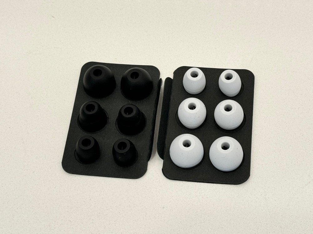 BEATS Fit Pro, Flex, BeatsX Buds Earbud Ear tips Silicone Replacement  - White