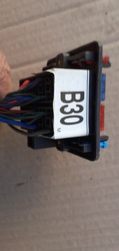 Boîte à Fusibles HR 802262 B30 (pour Hyundai Galloper) - Photo 2 sur 4