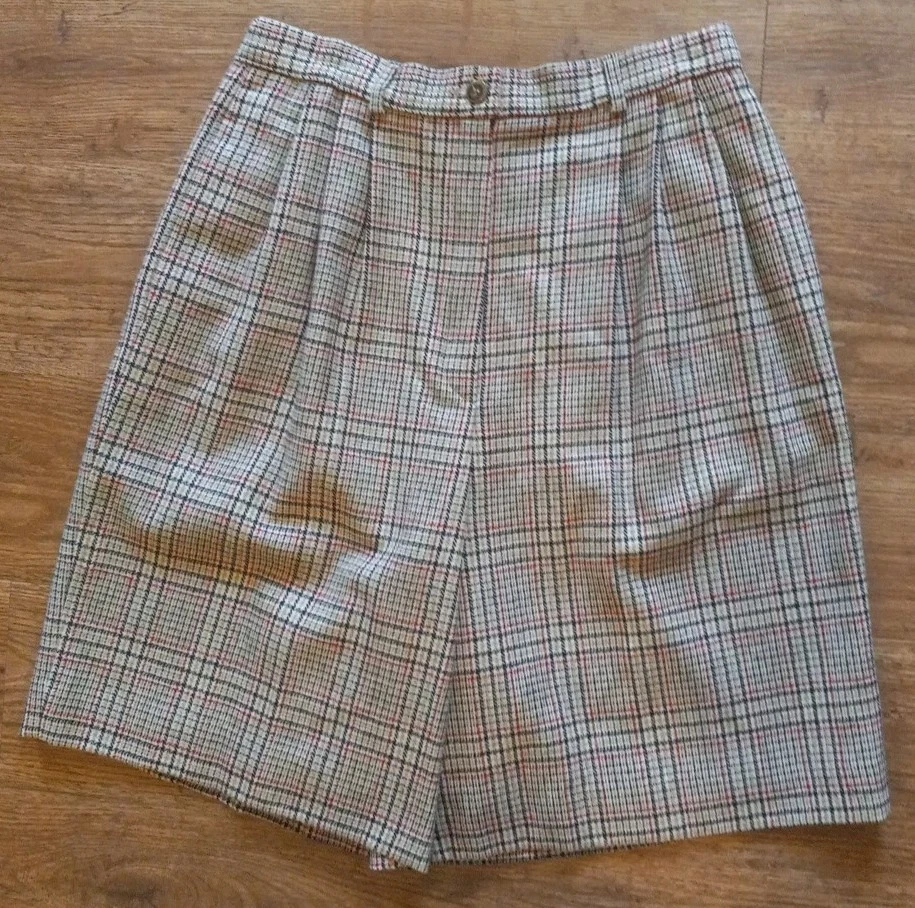 Vintage Pendleton Classic Wool Skort & Vest Set Beige Red Black Plaid Medium - Image 4 of 4