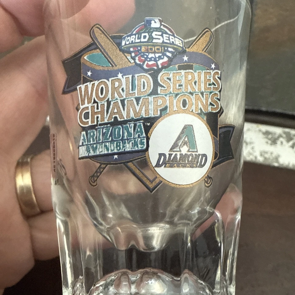 MLB ARIZONA DIAMONDBACKS WORLD SERIES 2001 Champions Shot Glass w/ MLB Sticker - Image 2 of 4