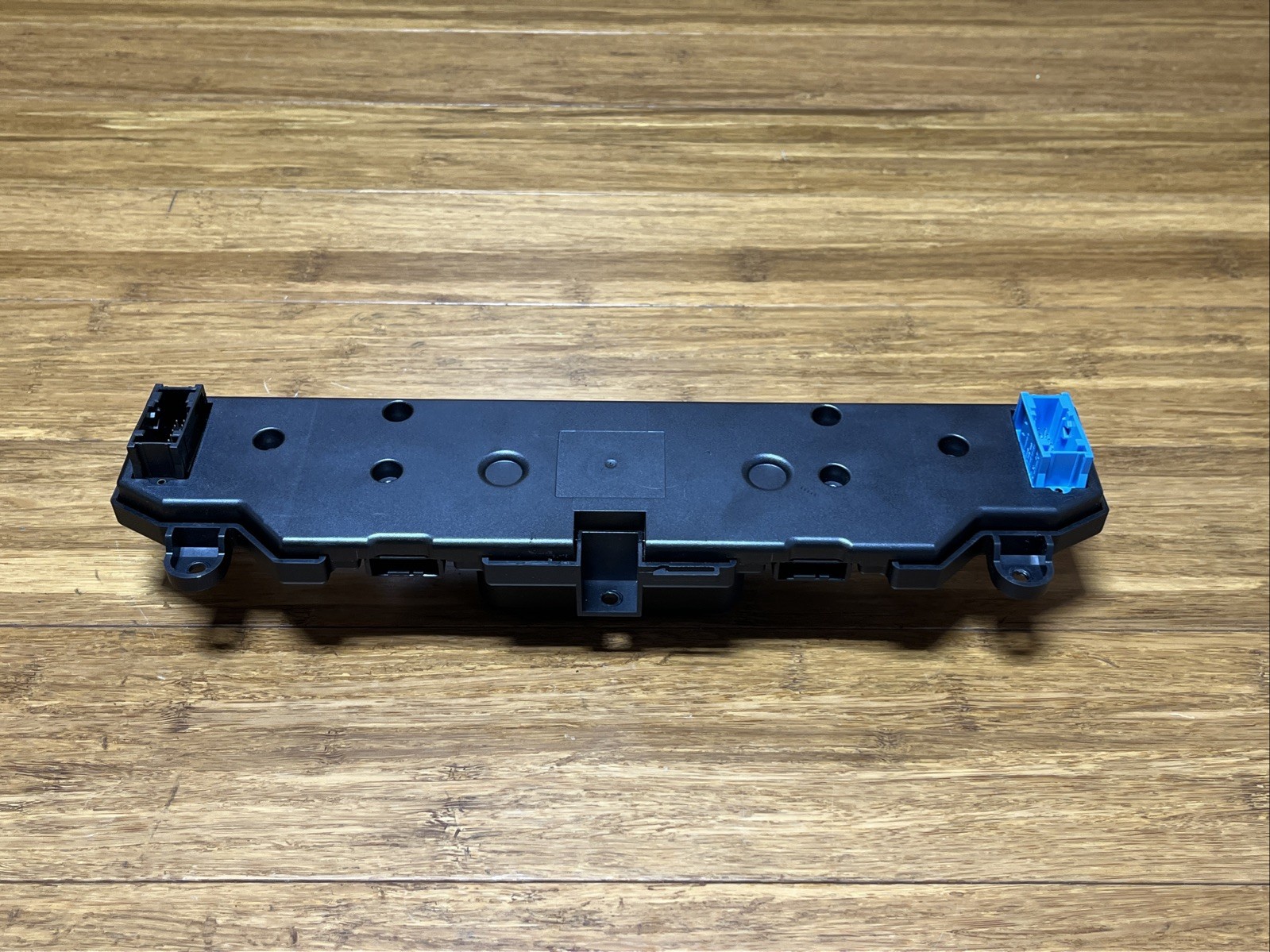 2017-2023 Rolls Royce Dawn RR6 Seat Heated Control Module Switch OEM PH