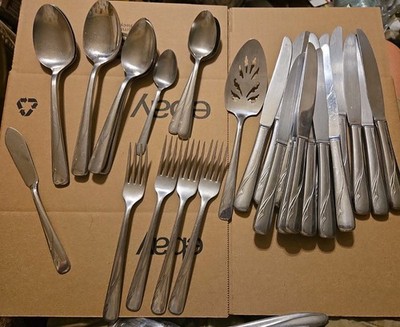 Vtg 32 Pcs Oceanic Stainless By Oneida Ltd Serving Pieces 