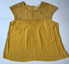 Preowned- H&M Sleeveless Pullover Flaired Blouse Womens (Size M)