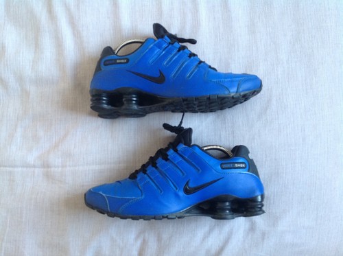 NIKE SHOX NZ ENTRENADORES UK 8 EUR 42.5 EE. UU. 9 HOMBRE AZUL NEGRO R4 TL EU AIR MAX 1 RARO - Imagen 1 de 10