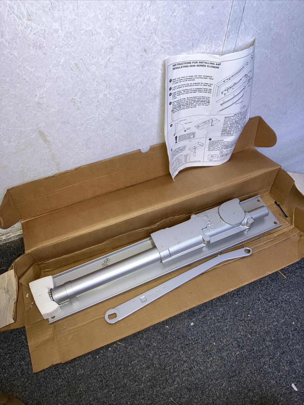 PARTIAL LCN Manual Hydraulic Door Closer 2030 STD RH AL, Concealed