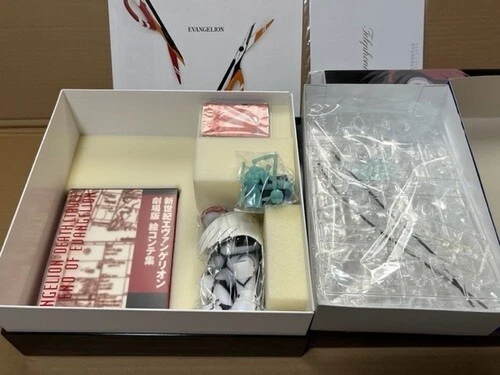 Neon Genesis Evangelion MOVIE The End of Evangelion LaserDiscs LD BOX open box - Image 3 of 4