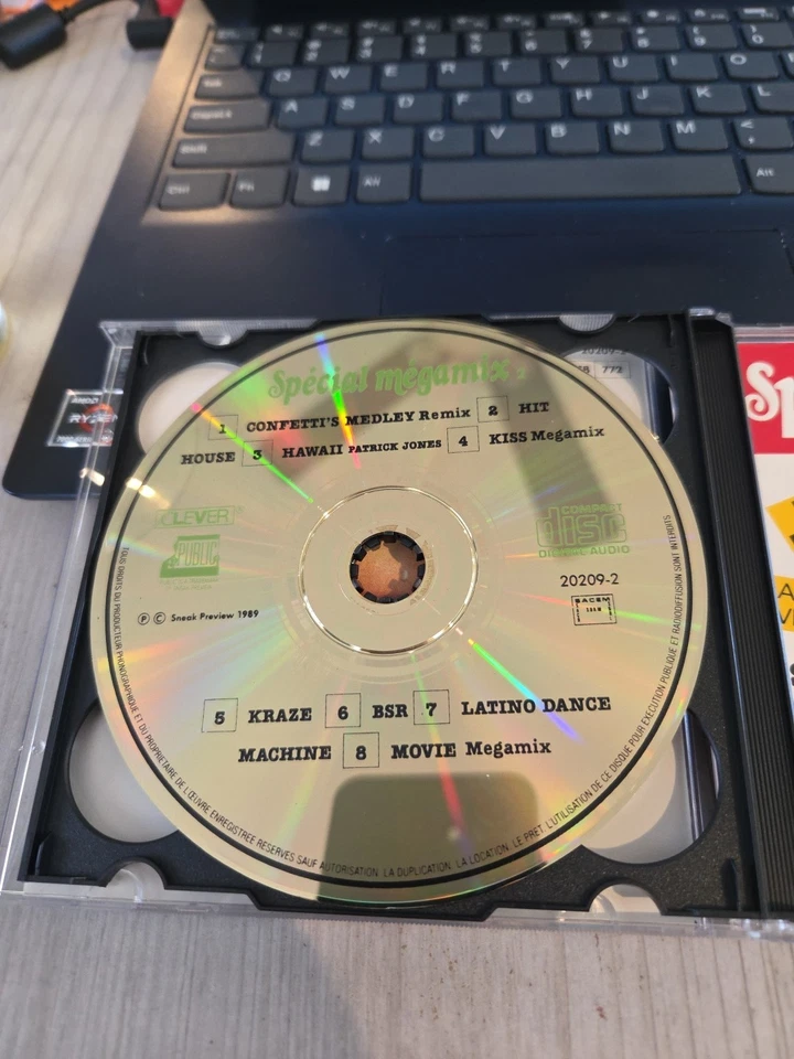 688 - Various – Special Megamix - Cerrone - Confetti's - Village People - BSR Foto 4 de 4