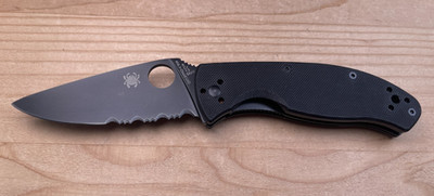 Spyderco Tenacious Folding Pocket Knife 8Cr13MoV Black Partially Serrated Blade