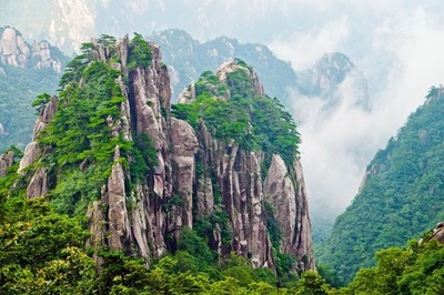 Wandbild: Atop in Yellow sacred mountains Huangshan in China (10534663)