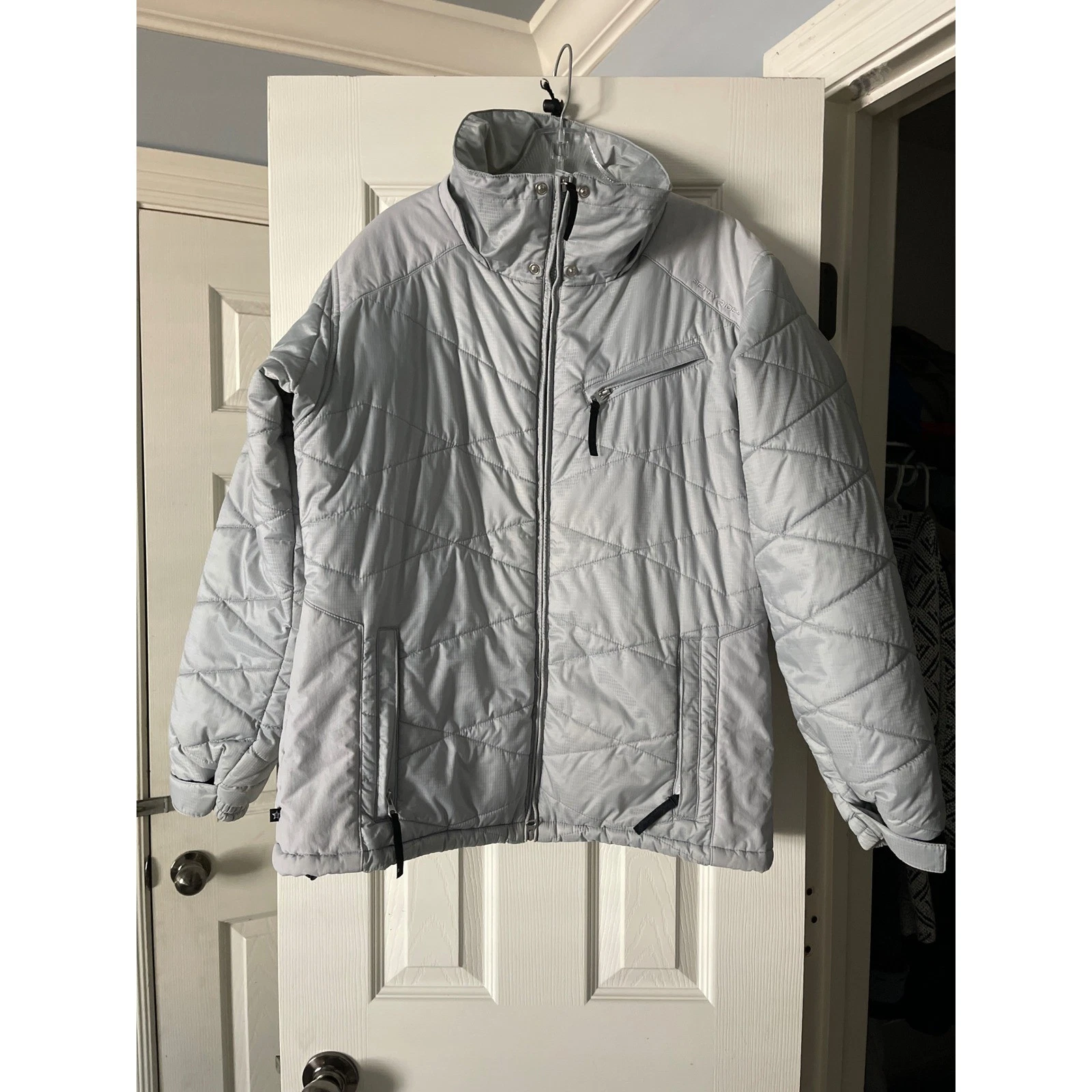 Betty Rides Women’s Sz Med Snowboard Jacket Gray Insulated Winter Ski Coat