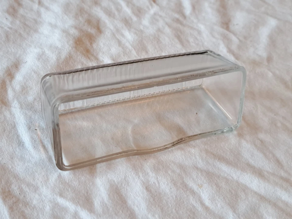 Lente de luz reversa de vidro NOS Lucas Volvo P1800 peça #54573364 - Imagem 4 de 4