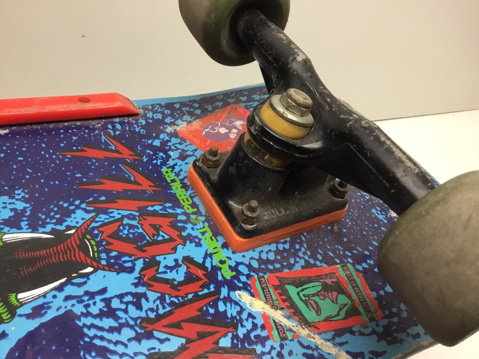 Vintage Powell Peralta 1980 Mike McGill Skateboard Gull Wing Trucks Slime Ball