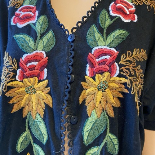 Vintage Marisa Christina2 Damenoberteil mit Blumenstickerei Baumwolle Knopfleiste 1X V-Ausschnitt - Bild 4 von 5
