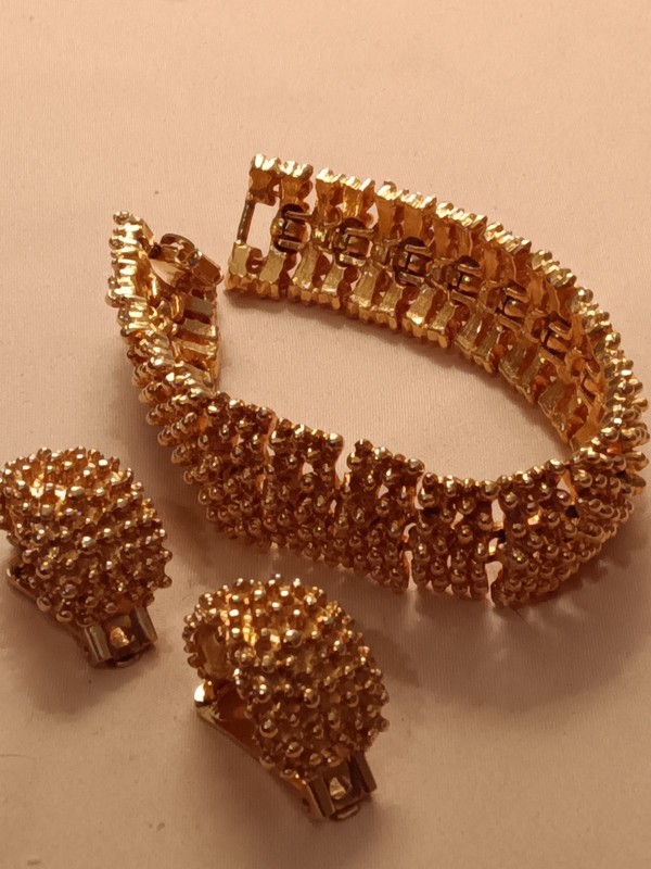 Vintage Sarah Cov Gold Mid Century Modern Balled Pattern Bracelet/Earrings Set