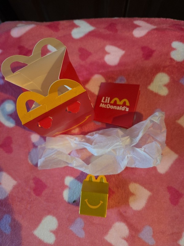 Lil’ Mcdonald’s Happy meal toys: McDonald’s Golden Happy Meal Meal Box NIB HTF