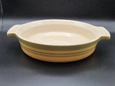 Le Creuset Round Yellow Baking Dish Casserole 8.5" Medium