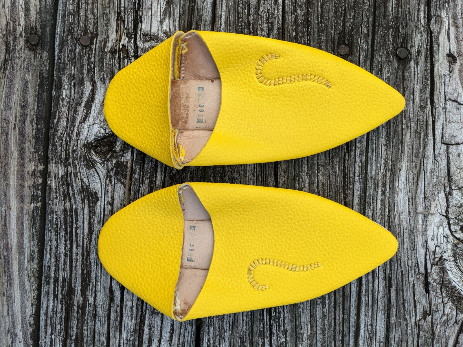 PANTOFOLA D’ORO Autentiche NUOVE pantofole gialle marocchine da donna babouche taglia 7 5 europee 38