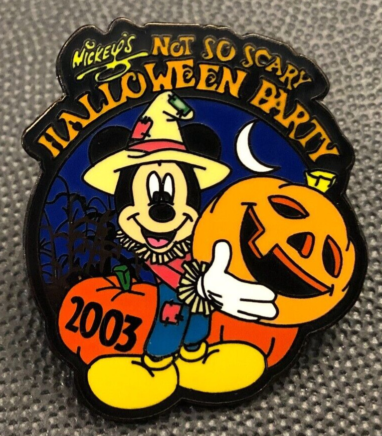 Disney pin 25811 Mickey Mouse Scarecrow Costume MNSSHP Halloween Party pumpkin