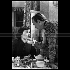 Photo F.012823 GENE TIERNEY & RICHARD WIDMARK (NIGHT AND THE CITY) 1950