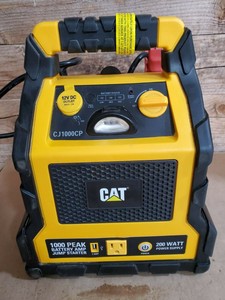  CAT  CJ1000CP 1000 Peak Amp Jump  Starter  Power Station Air  