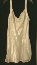 Victoria Secret Ivory Lace Bridal Short Nightgown Sequins Pearls Size Medium