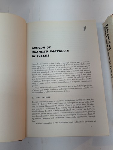 POSTEN VON 2 BÜCHERN: Grundlegende elektromagnetische Theorie & elektronische Grundlagen HC DJ - Bild 4 von 15