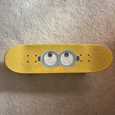 Tabla de Skate Bello Minions Despicable Me Amarilla 28 X 8, con Ojos Movibles, Rara
