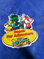 ROBOTS REPAIR FOR ADVENTURE MOVIE THEATER PROMOTIONAL CARDBOARD PINBACK PIN 2005