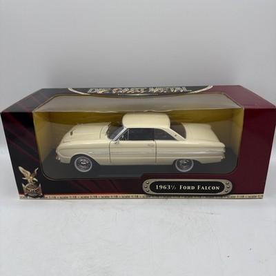 Yat Ming Road Signature 1963 1/2 Ford Falcon Deluxe Edition 1:18 DieCast Car