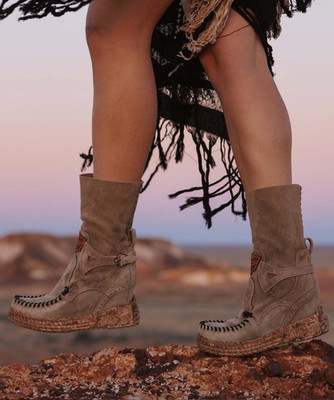 EL VAQUERO Fergie Silverstone Corda Wedge Moccasin Boots EU37/US 7-7.5