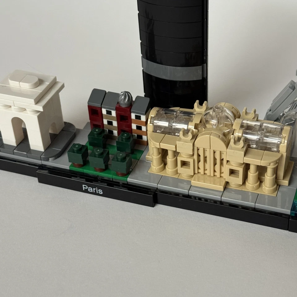 Lego 21044 Paris France Architecture Eiffel Tower City + Instructions COMPLETE - Image 2 of 4