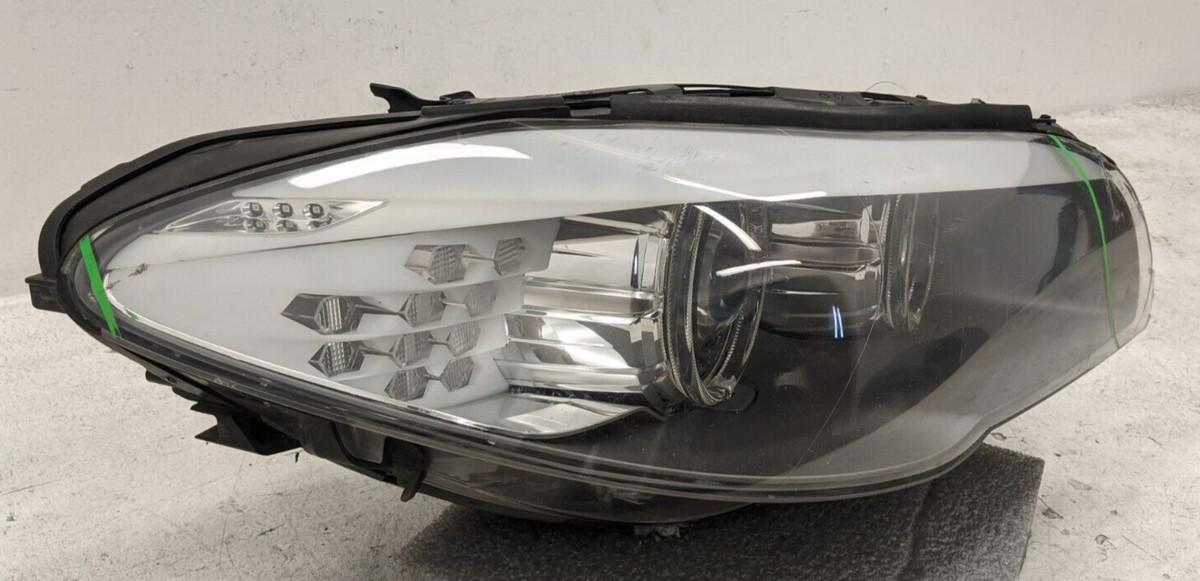 2007-2013 BMW 528i RIGHT SIDE HEADLIGHT XENON A8727190407 OEM 