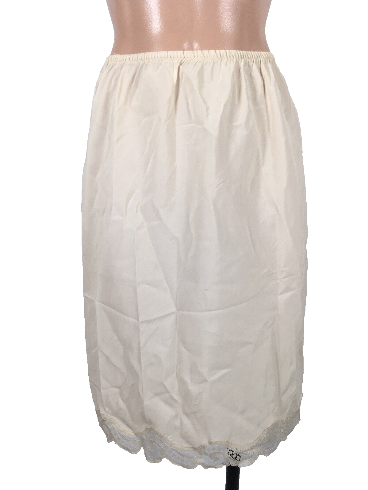 Vintage Union Made Scalloped Hem Saks Fifth Ave Beige Nylon Half Slip 6332 ILGWU
