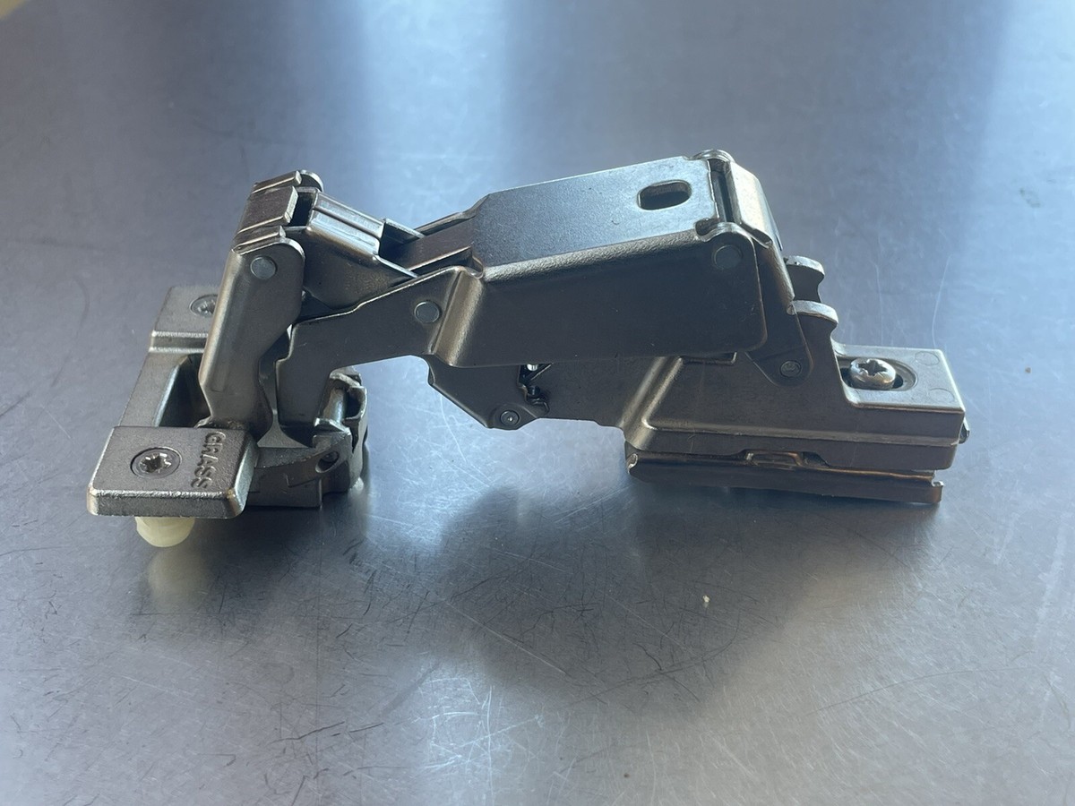 NEW! Grass Hinge 3903 (1203) 2625110 - Snap On - 170° - Free Swing