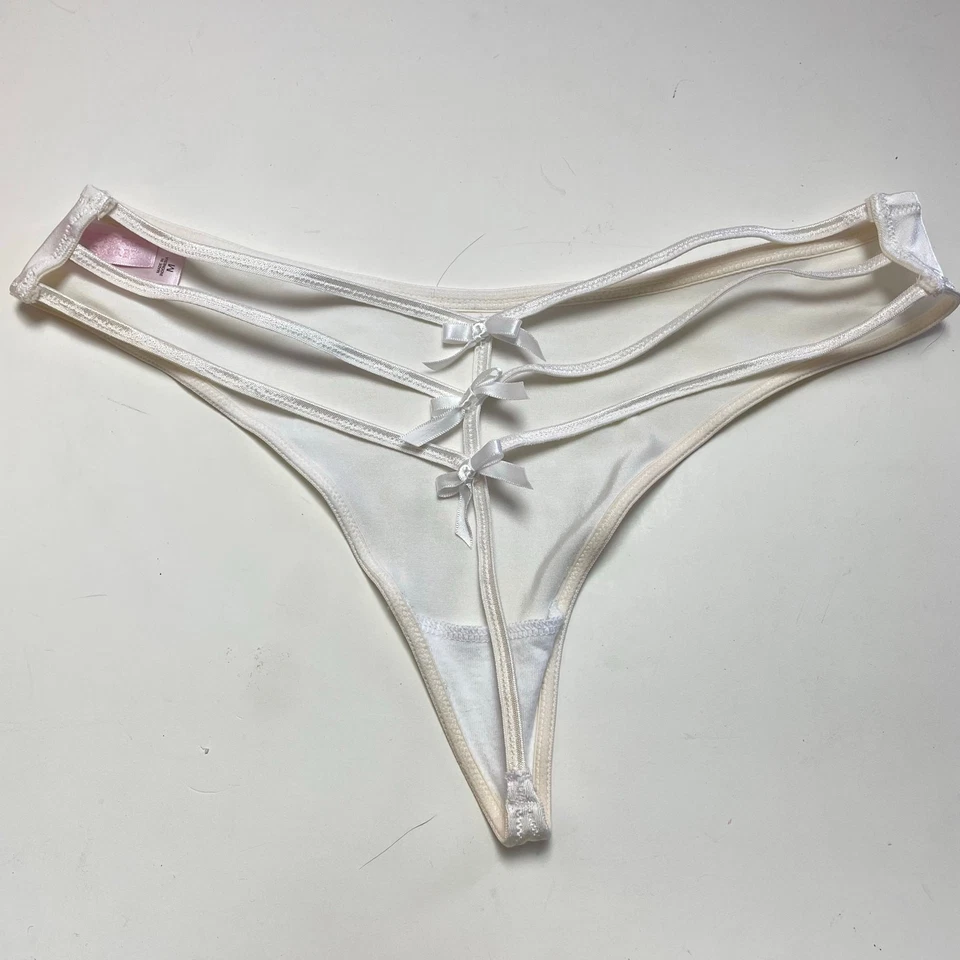Vintage Victoria's Secret y2k Second Skin Satin V-String w Bow Back Sz M - Image 2 of 4