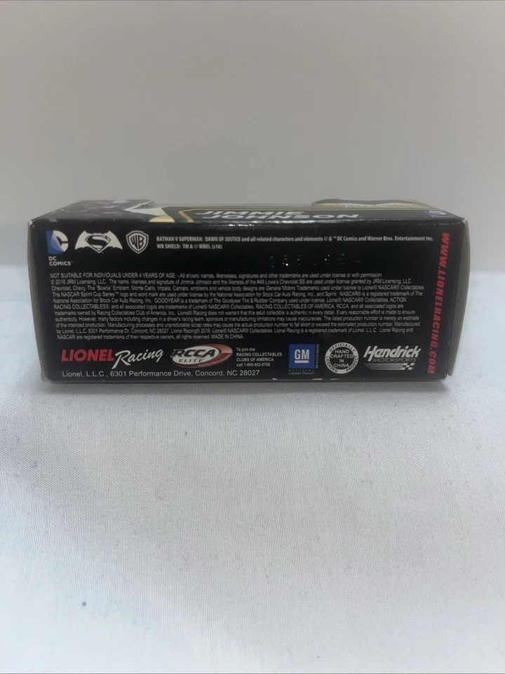 Jimmie Johnson Lowes Superman NASCAR 2016 1:64 diecast Foto 4 de 4