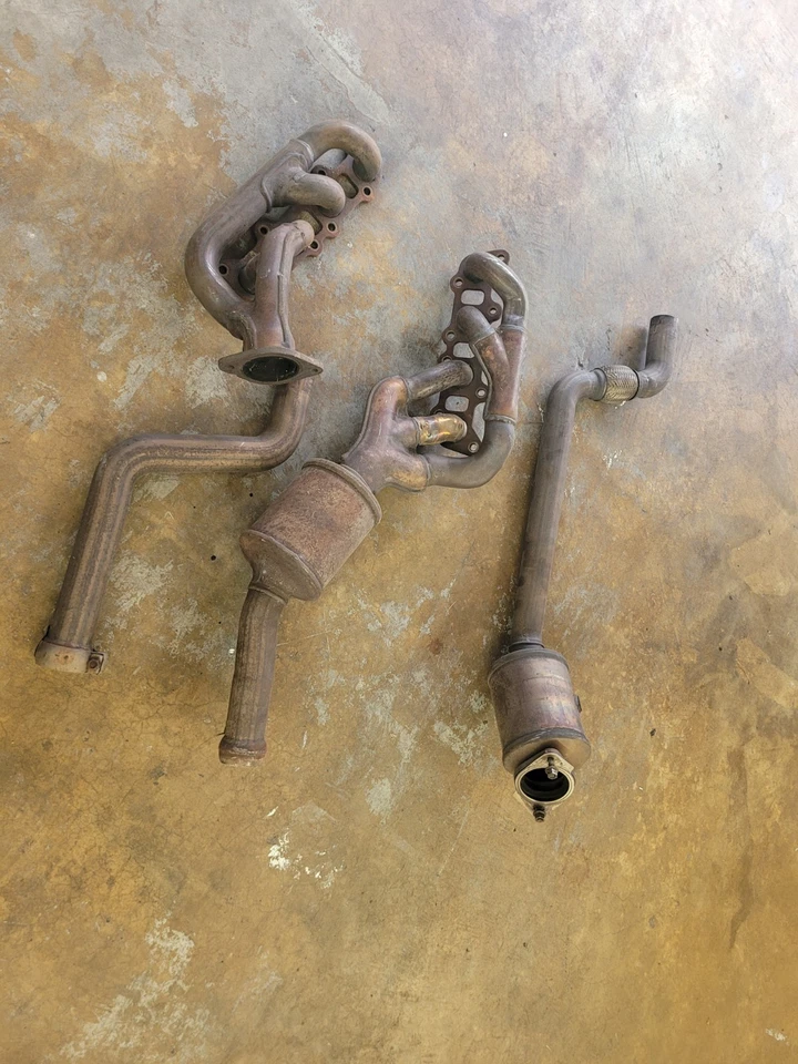 Colector de cabezal de escape con tubos y gatos pieza original para Ford Mustang Foto 3 de 3