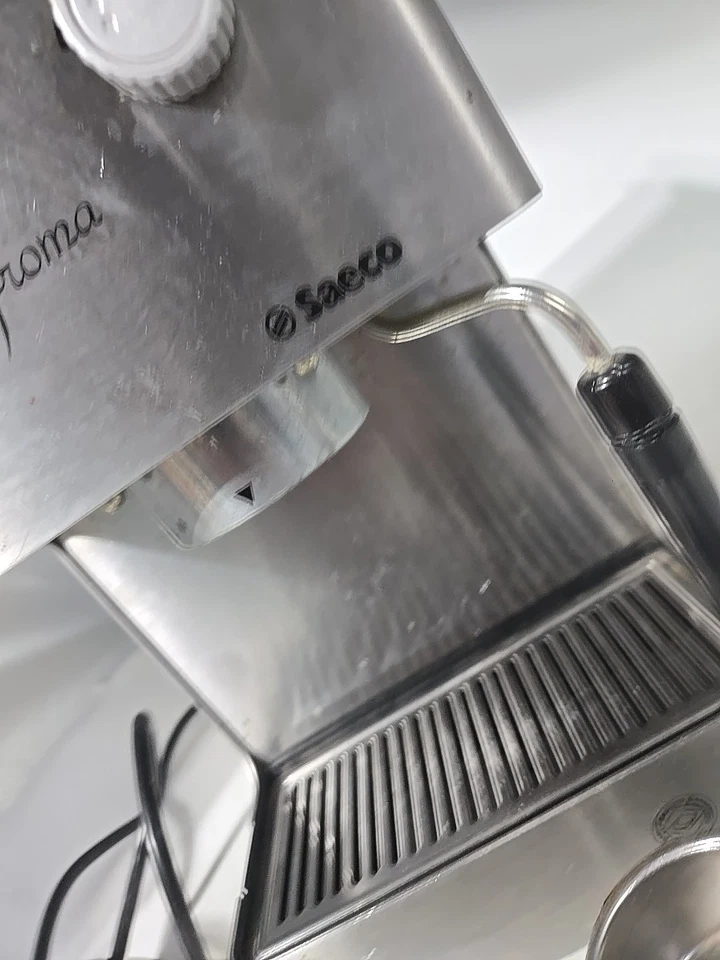 MÁQUINA DE CAFÉ ESPRESSO SAECO AROMA PLATEADA SIN-015XN probada con portafiltro  Foto 4 de 4