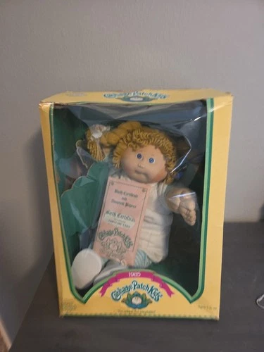 Vintage Coleco 1985 Cabbage Patch Kids Girl Caroline Lyda Blonde Hair Blue Eyes
