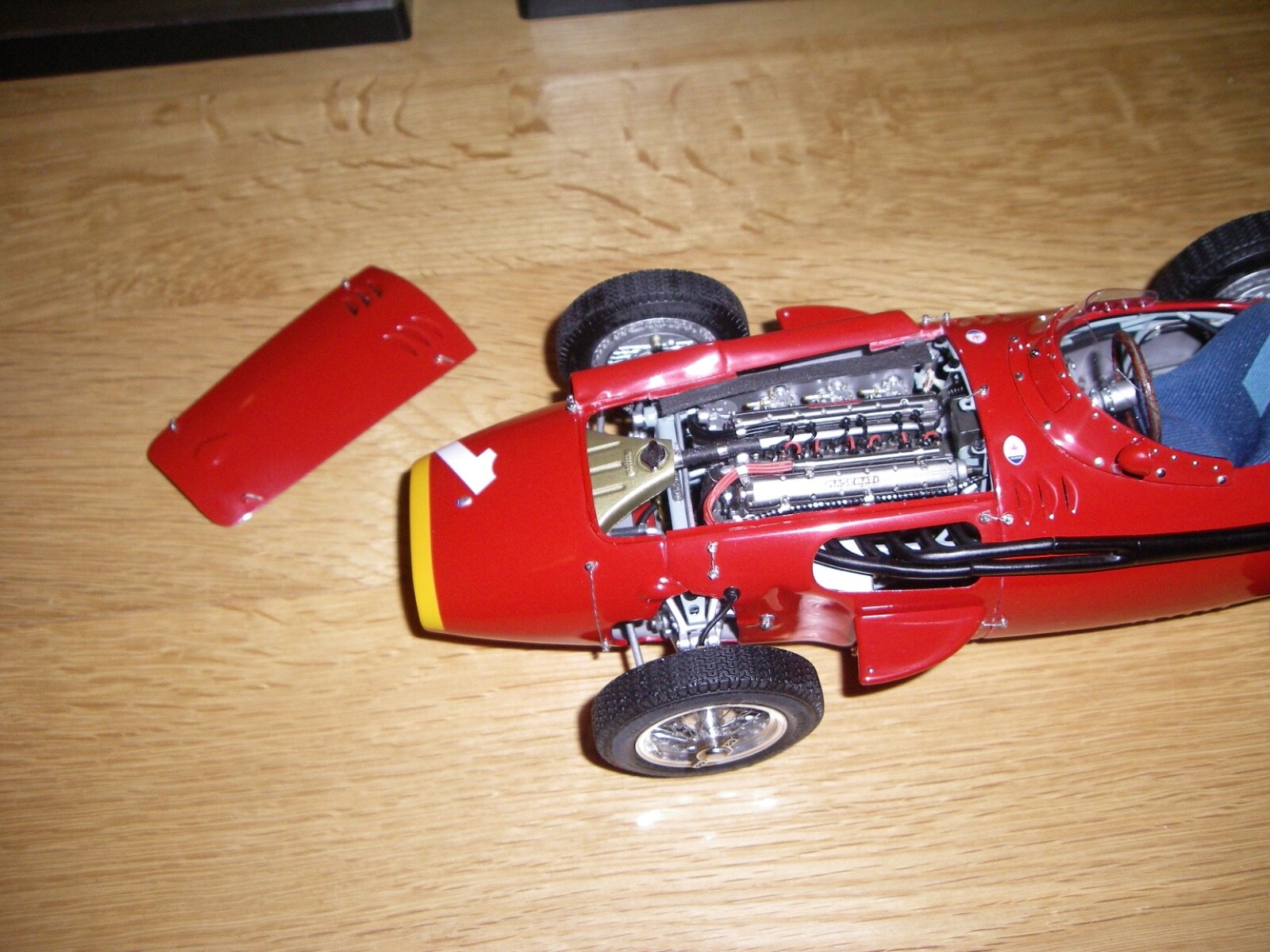Foto 17 di 23