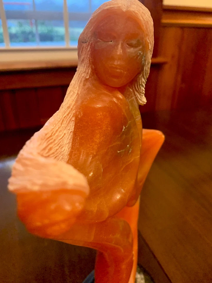 Escultura de Jon Decelles - Imagem 2 de 4