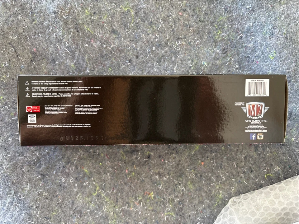 M2 MACHINES CHASE 1966 FORD C950 BOX TRUCK & 1965 FORD MUSTANG 2+2 AUTO HAULERS - Image 3 of 3