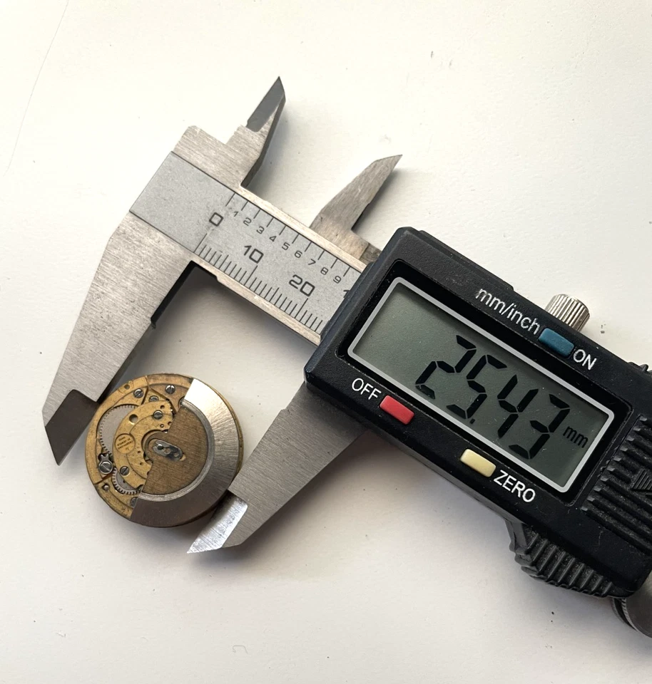 Movimiento de reloj automático Tissot Cal 2481 para piezas de reparación Foto 4 de 4