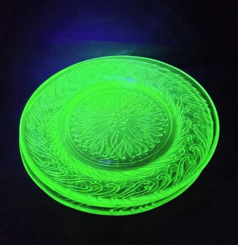 Depression Uranium Glass 6" Bread & Butter Plates Set of 3 Swirl Pattern