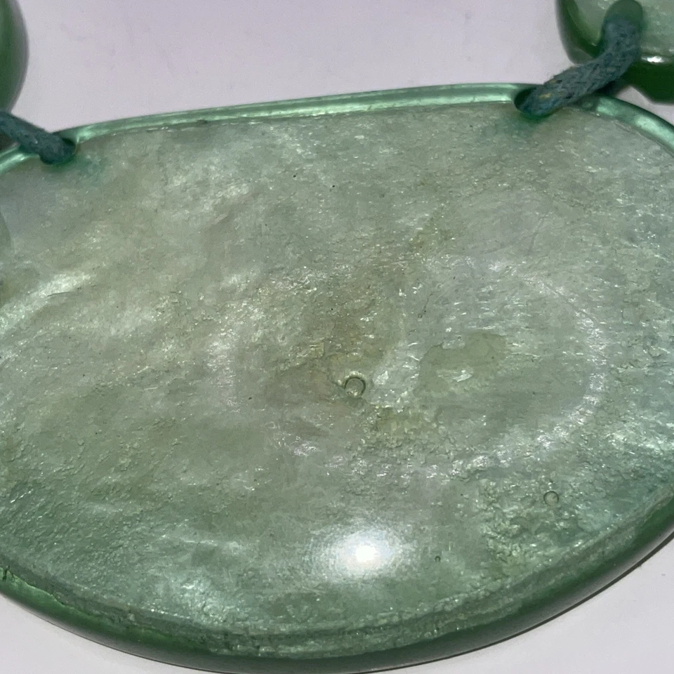 Collar llamativo de cuero de resina verde Style & Co de colección Foto 4 de 4