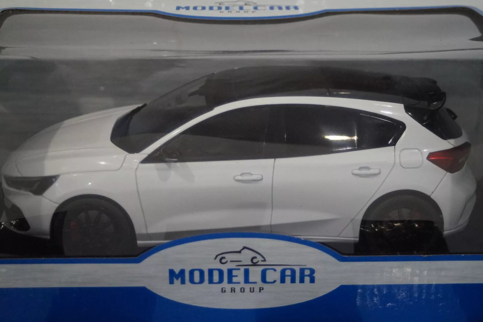 Model Car Group Ford Focus ST White 1/18th MCG18453