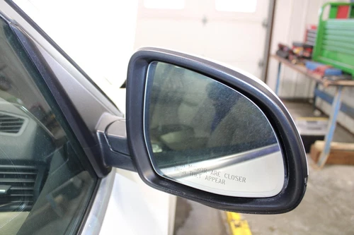 Used Right Door Mirror fits: 2015 Bmw X3 Power heated w/auto dimming w/gloss fin