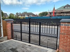 Arched Folding Gate, Metal Iron Gate, Drive Gat, Bi-folding Gate UK